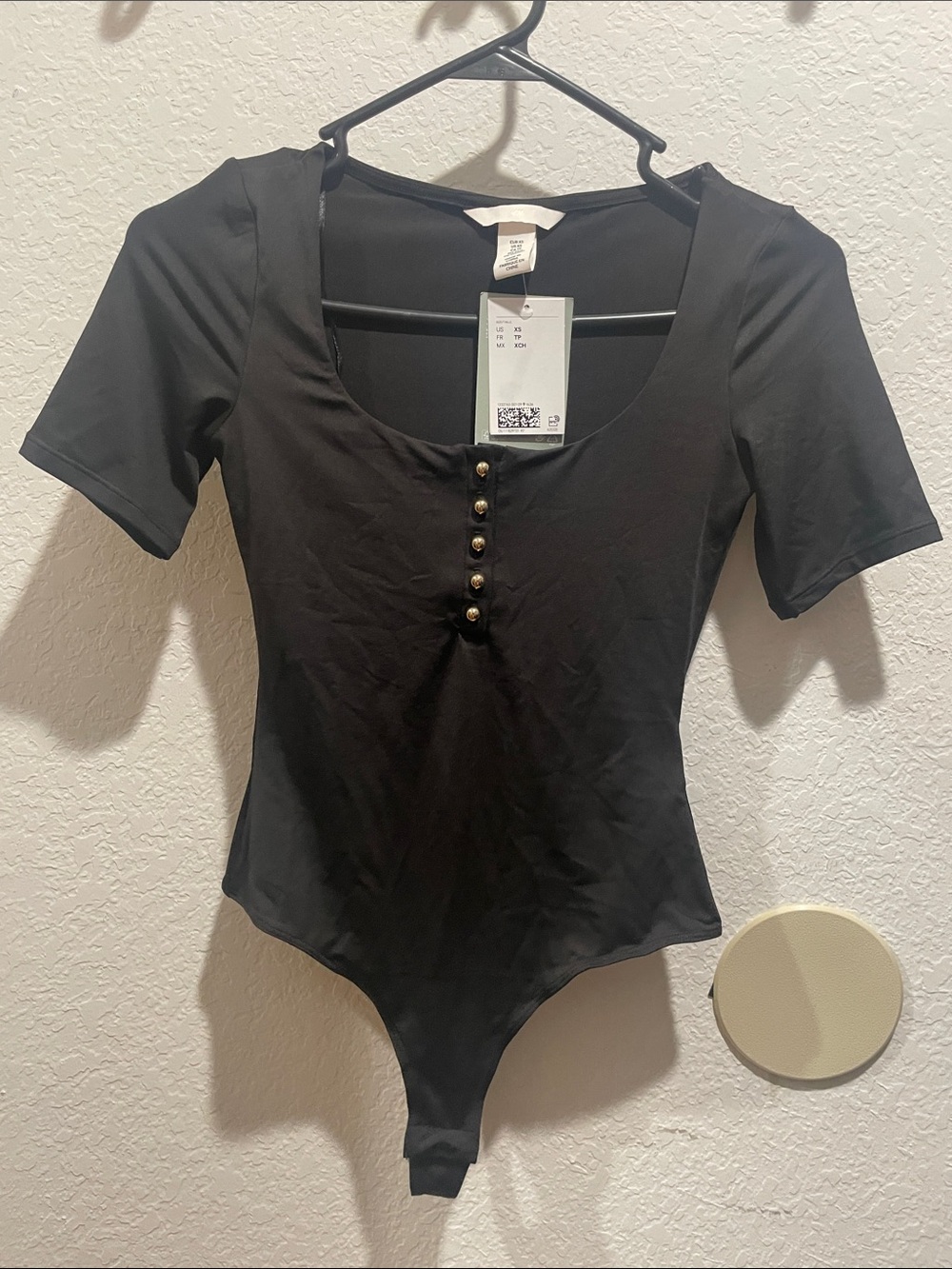 H&M Black Short-Sleeve Scoop Neck Bodysuit with Front Button Accents